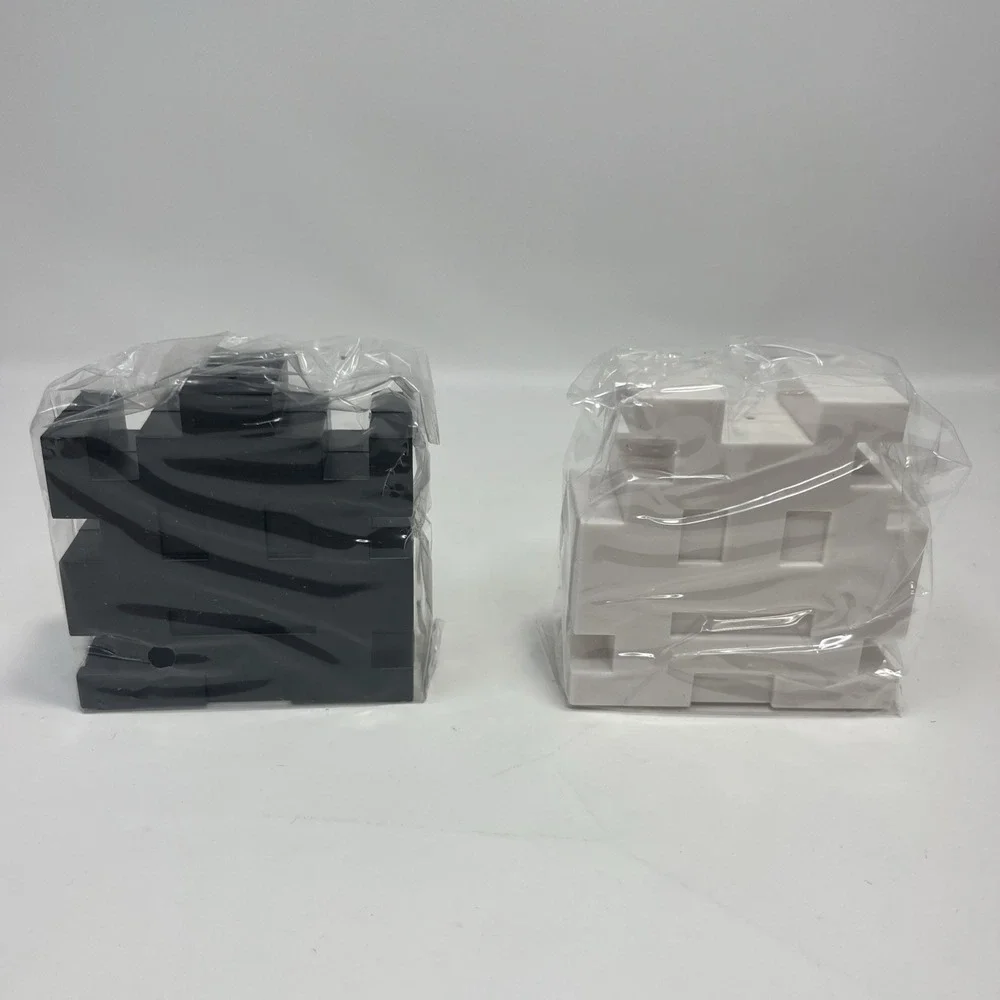 RETRO ARCADE video game Salt & Pepper Shaker Set Invaders of Space Spinning 2011